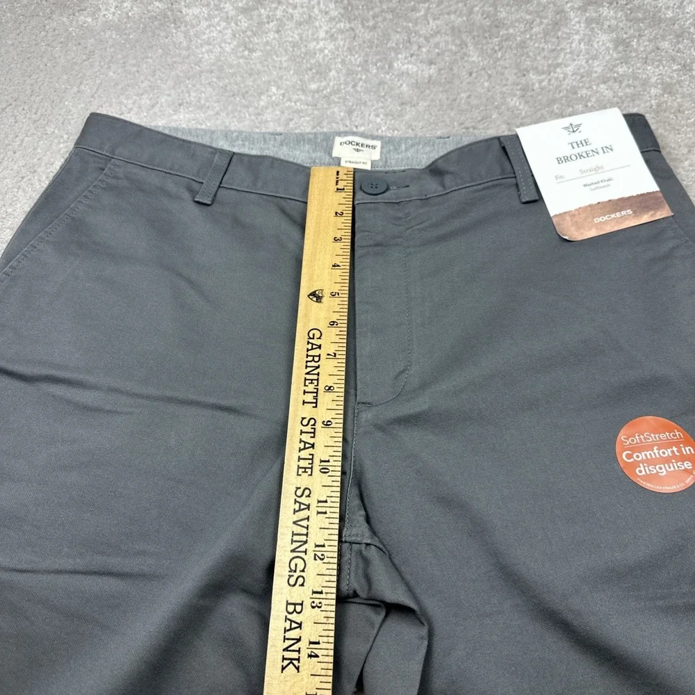 Dockers nwt broken
